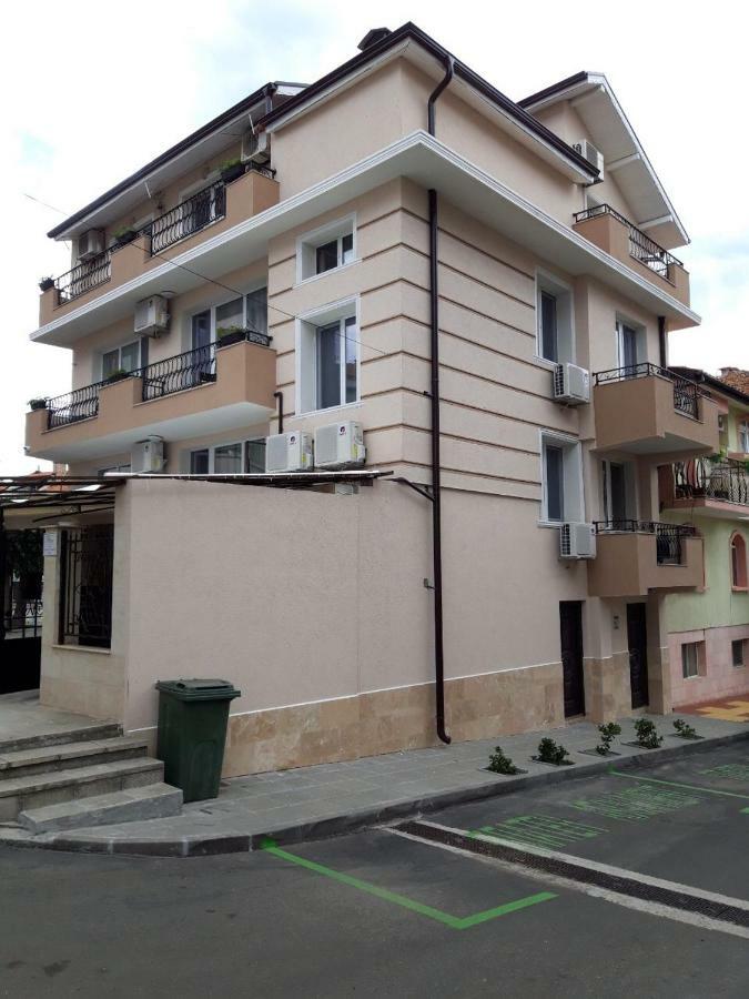 Tiffany Boutique Suits - Pomorie Exterior foto