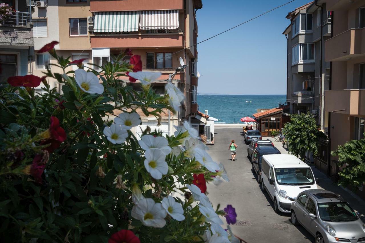 Tiffany Boutique Suits - Pomorie Exterior foto
